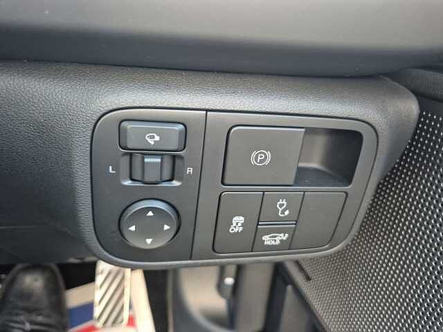 Hyundai IONIQ 6 E (228ps) Ultimate 77kWh (Single Motor) RW