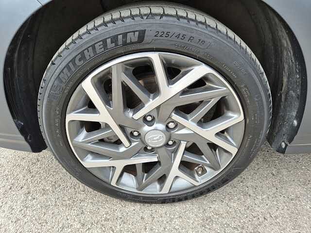 Hyundai KONA 1.6 GDi Hybrid Ultimate 5dr DCT Grey