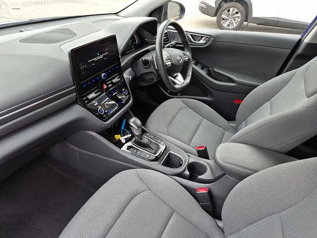 Hyundai IONIQ 1.6 GDi Hybrid Premium 5dr DCT