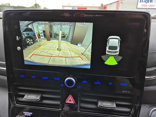 Hyundai IONIQ 1.6 GDi Hybrid Premium 5dr DCT