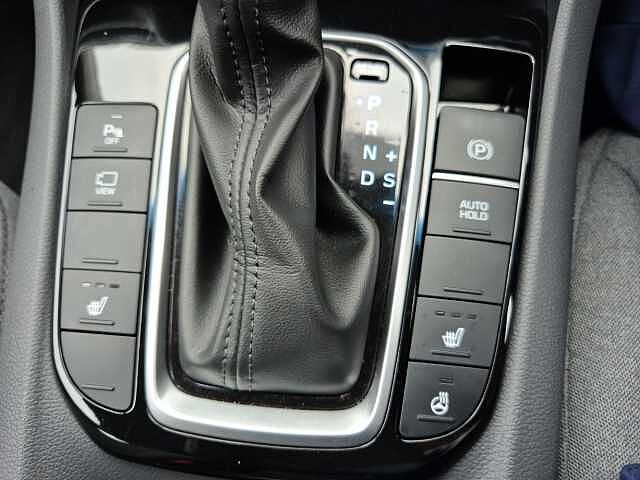 Hyundai IONIQ 1.6 GDi Hybrid Premium 5dr DCT