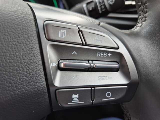 Hyundai IONIQ 1.6 GDi Hybrid Premium 5dr DCT