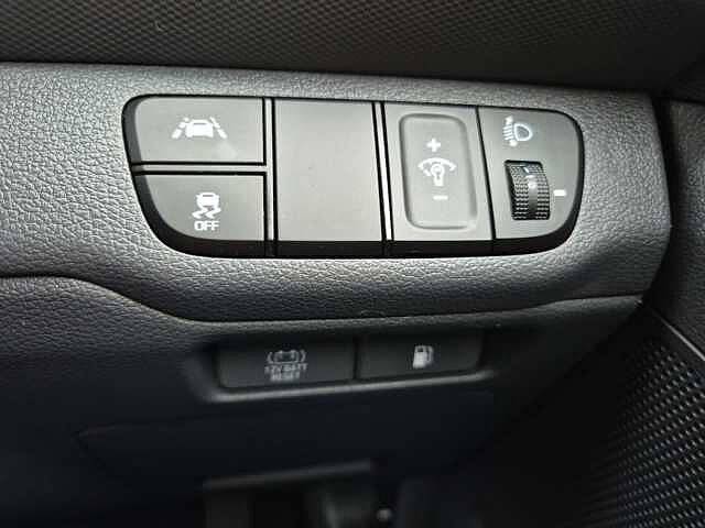 Hyundai IONIQ 1.6 GDi Hybrid Premium 5dr DCT