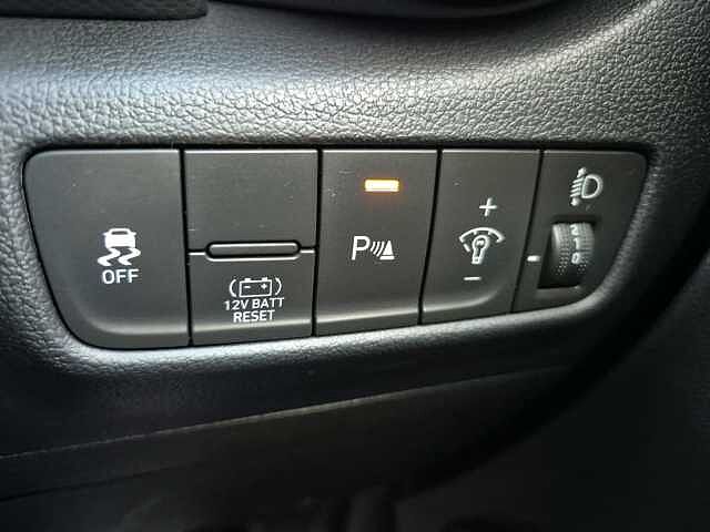 Hyundai KONA 1.6 GDi Hybrid Premium 5dr DCT