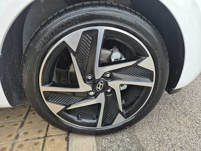 Hyundai i10 1.2 [79] Premium 5dr Auto [Nav]