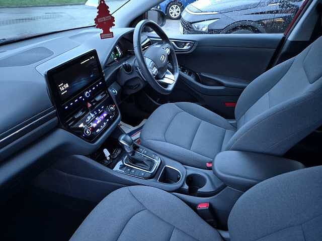 Hyundai IONIQ 1.6 GDi Hybrid Premium 5dr DCT