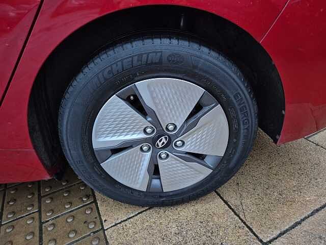 Hyundai IONIQ 1.6 GDi Hybrid Premium 5dr DCT