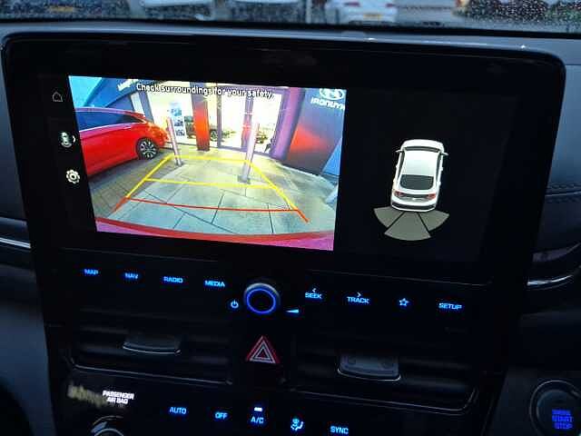 Hyundai IONIQ 1.6 GDi Hybrid Premium 5dr DCT