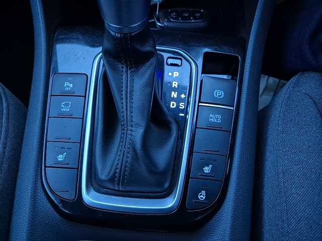 Hyundai IONIQ 1.6 GDi Hybrid Premium 5dr DCT